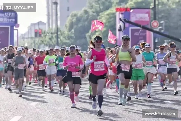 上海黄埔半程马拉松激情开跑 汇聚万众奔跑热情迎接新挑战 上海黄埔半程马拉松激情开跑 汇聚万众奔跑热情迎接新挑战